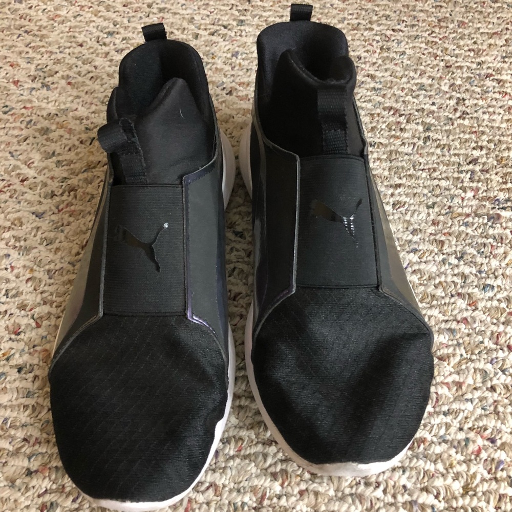 Black pumas